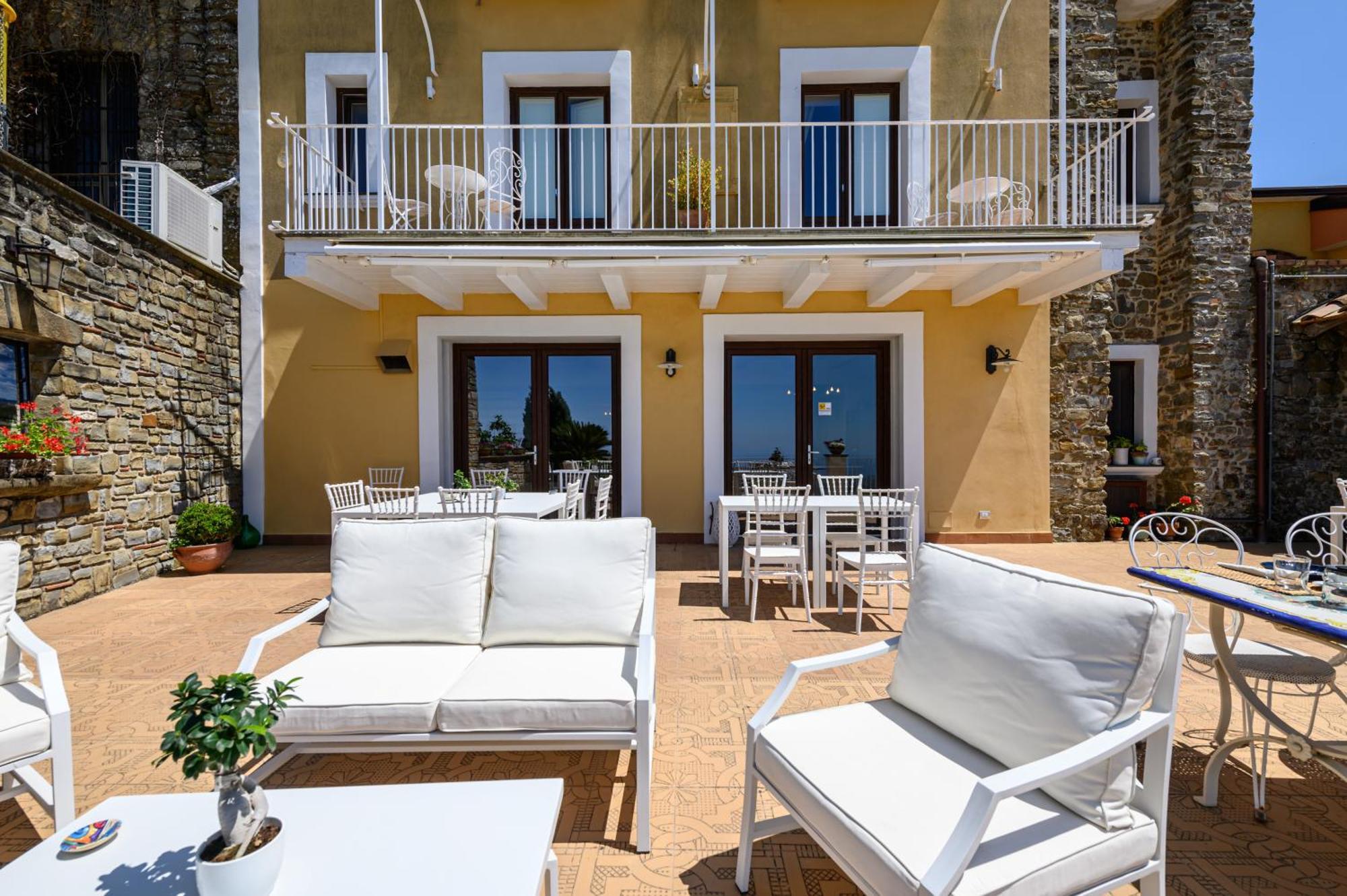 Готель Palazzo Gargano Prignano Cilento Екстер'єр фото
