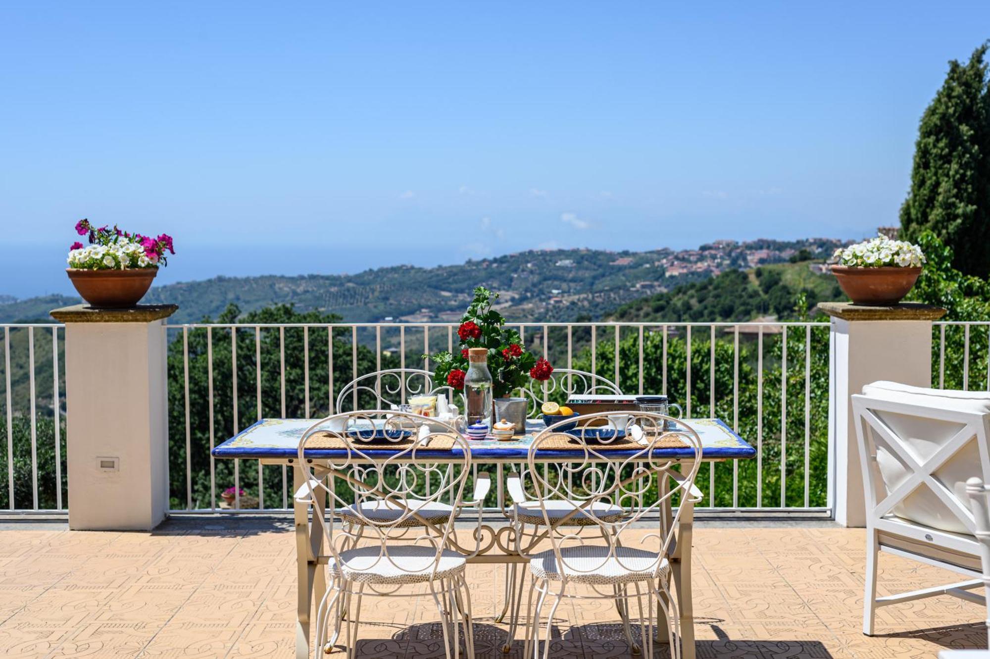 Готель Palazzo Gargano Prignano Cilento Екстер'єр фото
